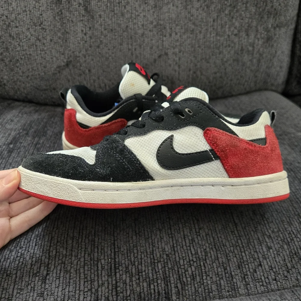 Nike SB Alleyoop Skate Shoes Red White Black Kids - Picture 3 of 16